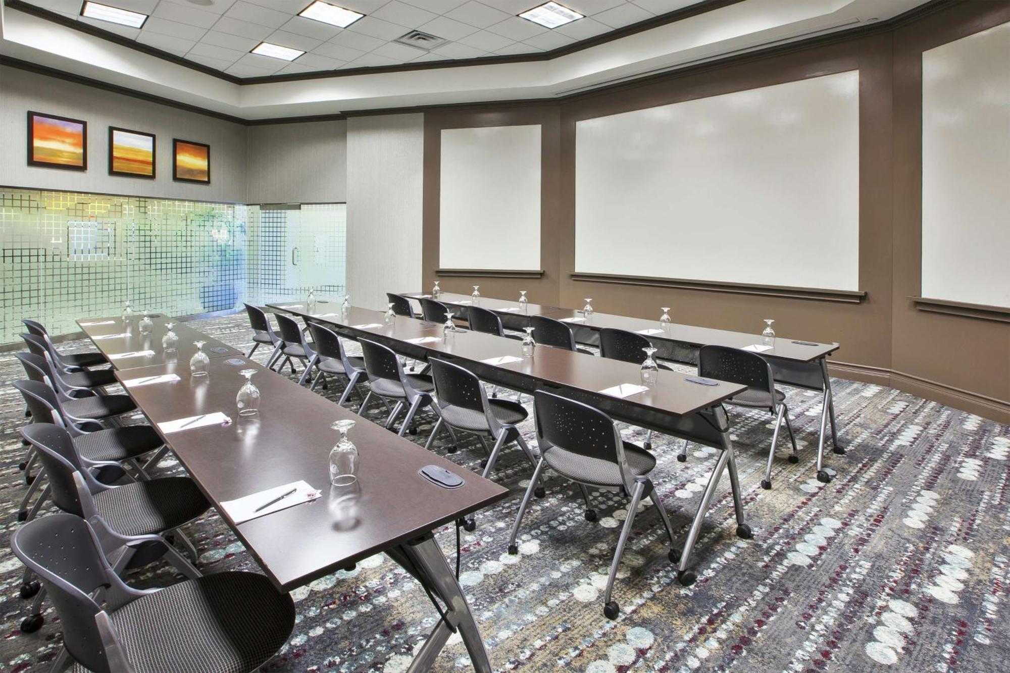 Embassy Suites Columbus - Airport Екстериор снимка